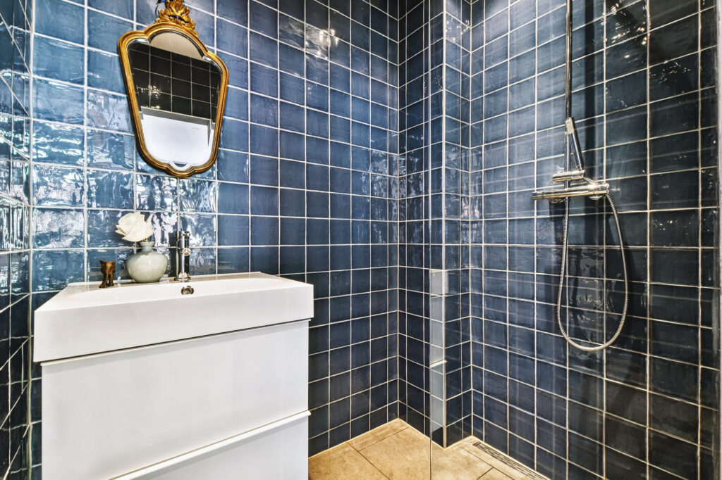 tipos de azulejos para baños